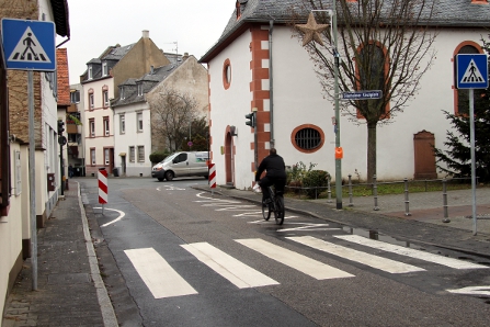 Zebrastreifen in Ginnheim
