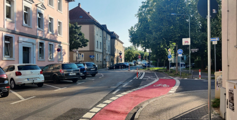 Gerlachstraße mit eingerichtetem Zweirichtungsradweg