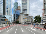 Visualisierung Neue Mainzer Straße mit separierten Radwegen – vergrößerte Ansicht wird in Lightbox angezeigt
